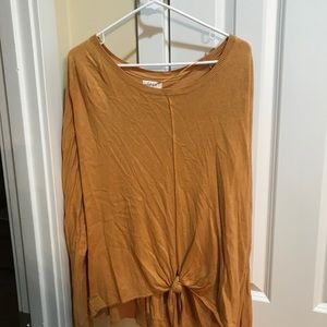 women’s long sleeve shirt